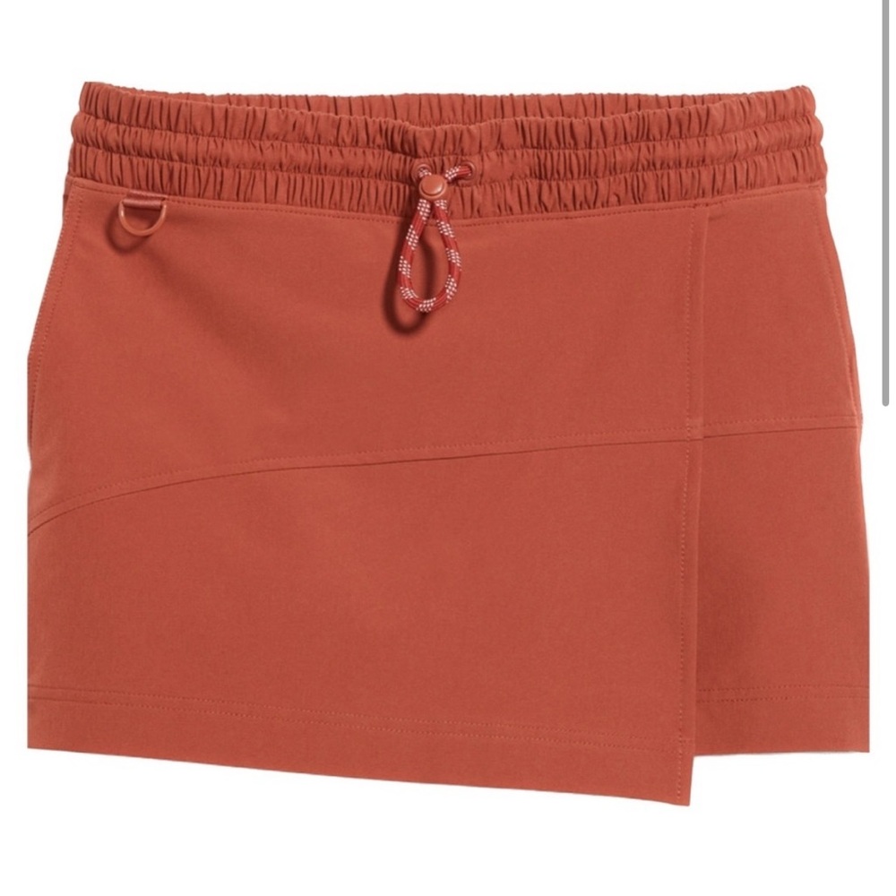 Old Navy High-Waisted StretchTech Water-Repellent Wrap-Effect Skort Burnt Orange